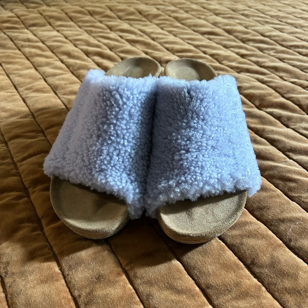 Cozy Elegance with the Namika Mule by Birkenstock x Papillio! ✨👡